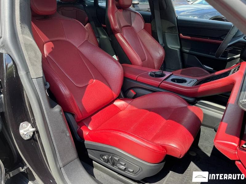 2020 Porsche Taycan Turbo — Miniatură 7