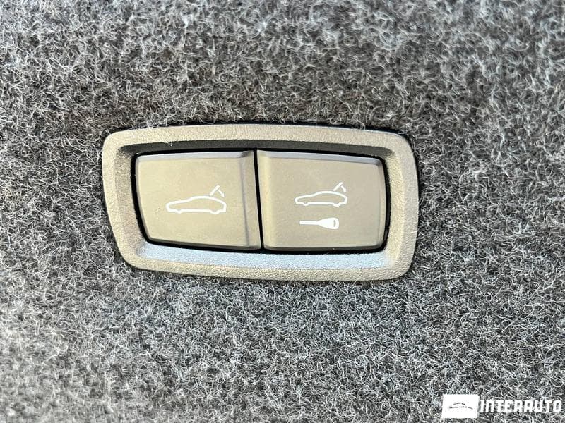 2020 Porsche Taycan Turbo — Miniatură 18
