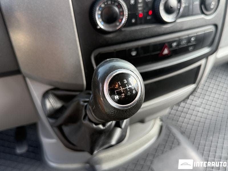 2015 Mercedes Sprinter — Miniatură 12
