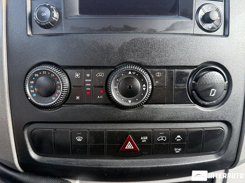 2015 Mercedes Sprinter — Miniatură 11