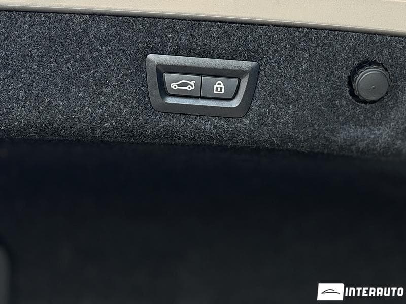 2019 BMW 530e — Miniatură 18
