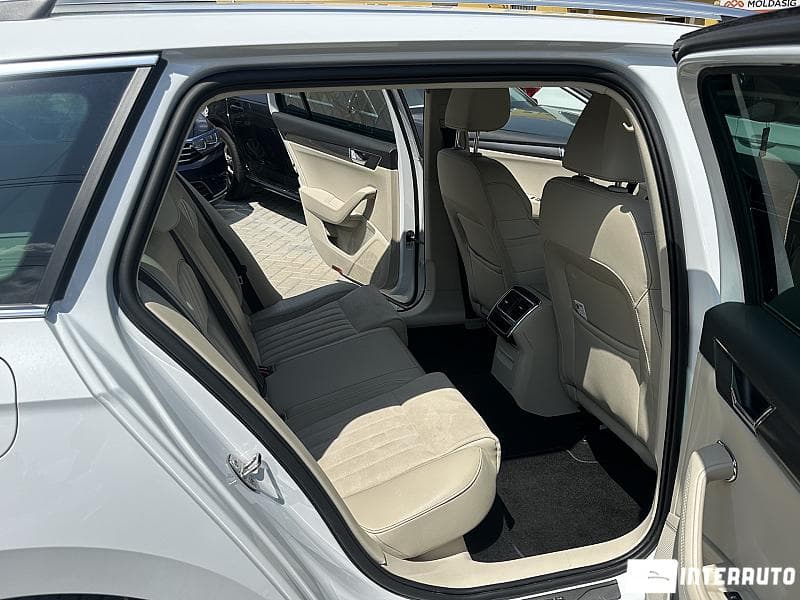 2023 Skoda Superb — Miniatură 14
