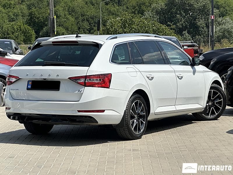 2023 Skoda Superb — Miniatură 3