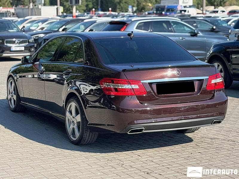 Mercedes E 220 2012 — Миниатюра 2