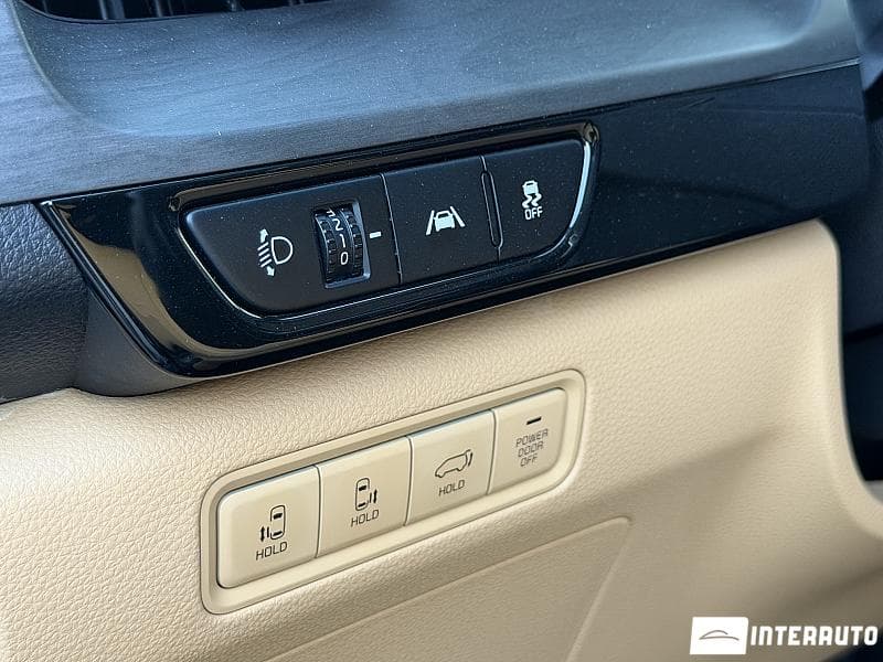 2021 Kia Carnival — Miniatură 25