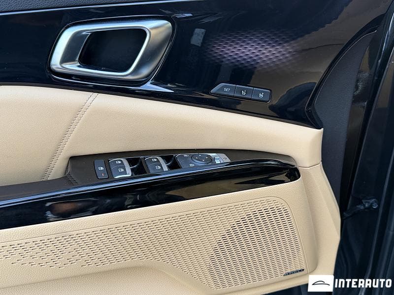 2021 Kia Carnival — Miniatură 23