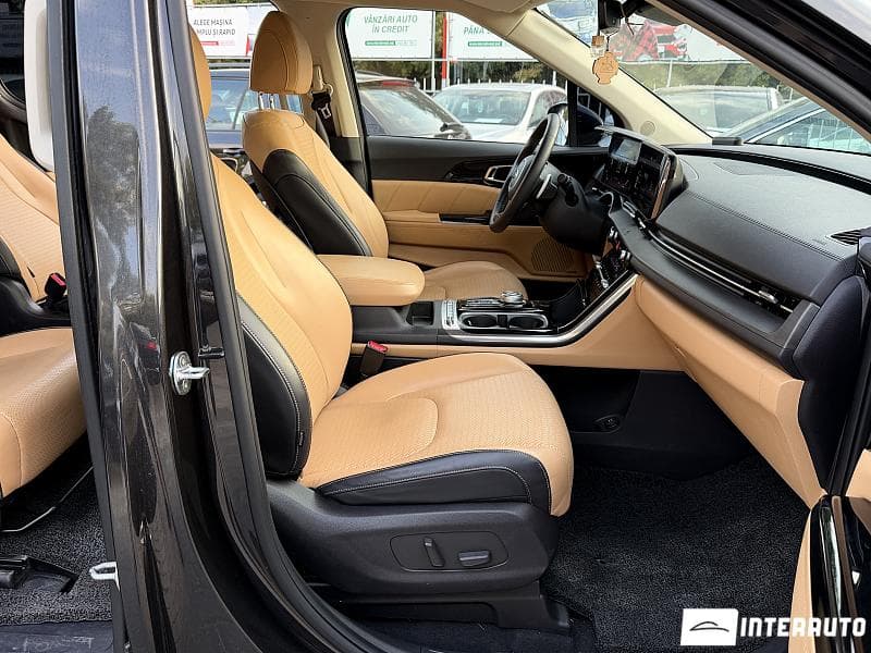 2021 Kia Carnival — Miniatură 13