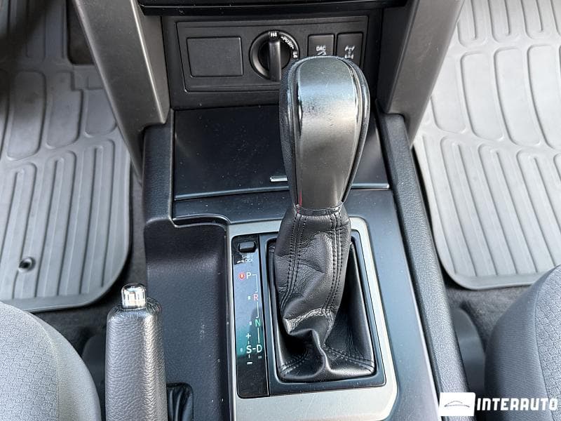 2011 Toyota Land Cruiser Prado — Miniatură 12