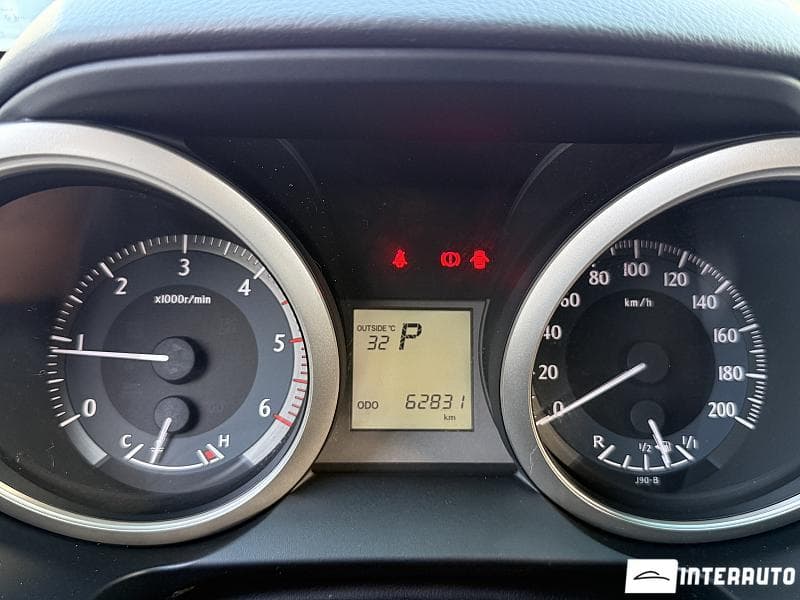 2011 Toyota Land Cruiser Prado — Miniatură 8