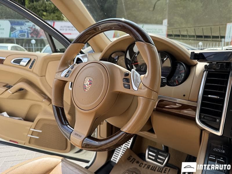 Porsche Cayenne 2010 — Миниатюра 10