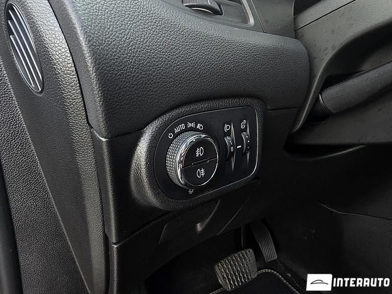 Opel Zafira 2016 — Миниатюра 7