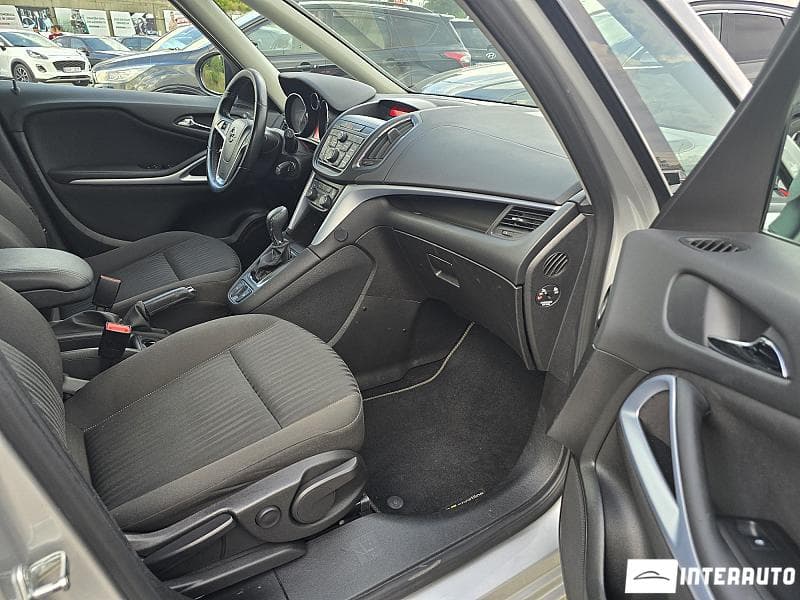 Opel Zafira 2016 — Миниатюра 16