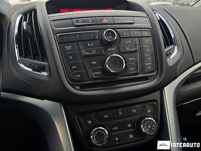 Opel Zafira 2016 — Миниатюра 10
