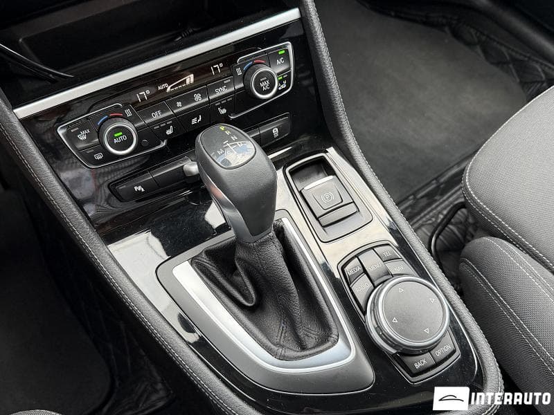 2016 BMW 216d — Miniatură 16