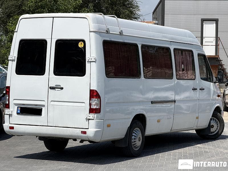 2005 Mercedes Sprinter — Miniatură 4