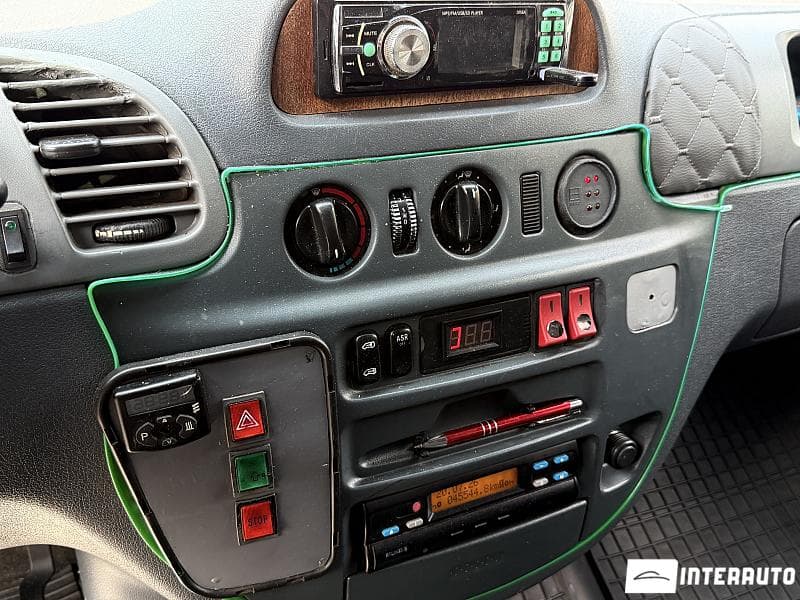 2005 Mercedes Sprinter — Miniatură 8