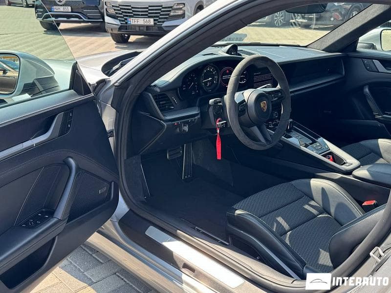 Porsche 911 Carrera 2021 — Миниатюра 5