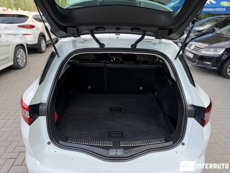 2017 Renault Megane — Miniatură 18