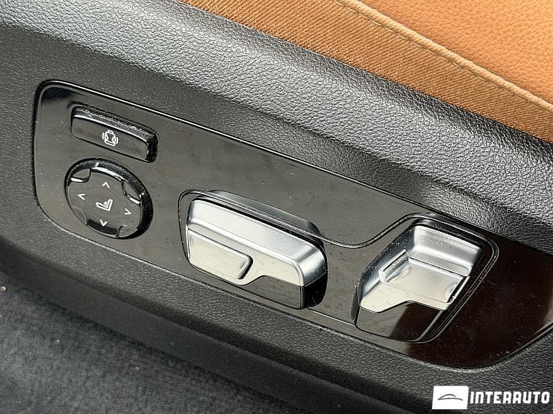 2019 BMW X5 4.0i — Miniatură 18