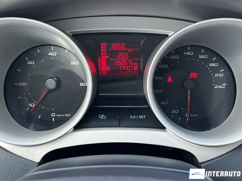 2011 Seat Ibiza — Miniatură 12
