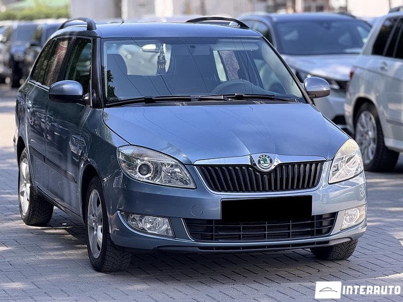 2010 Skoda Fabia — Miniatură 3