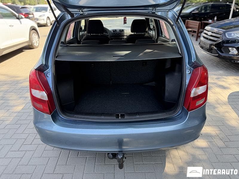2010 Skoda Fabia — Miniatură 5
