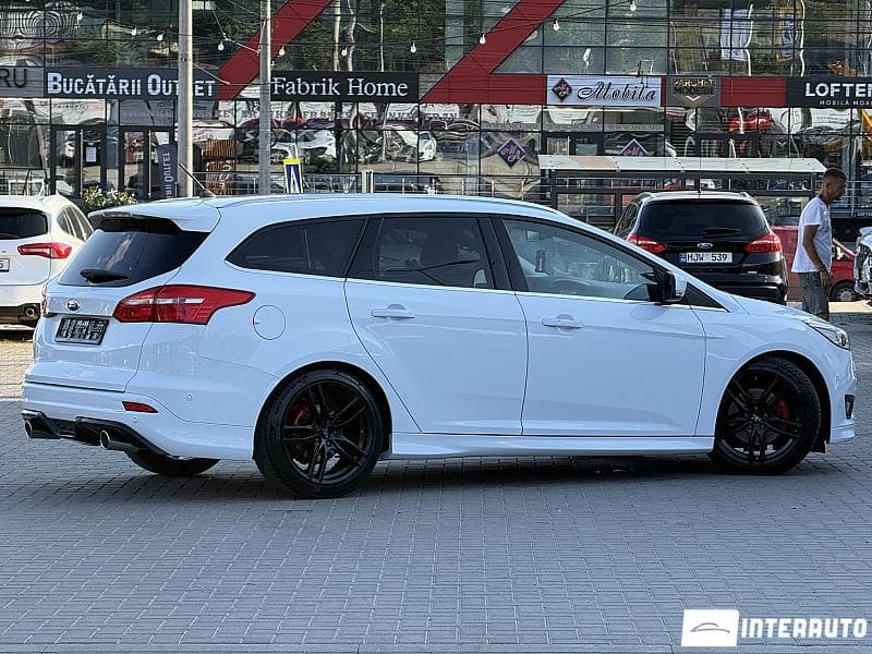 2017 Ford Focus — Miniatură 3