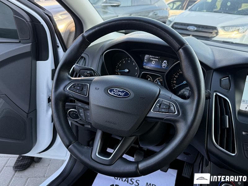 2017 Ford Focus — Miniatură 7