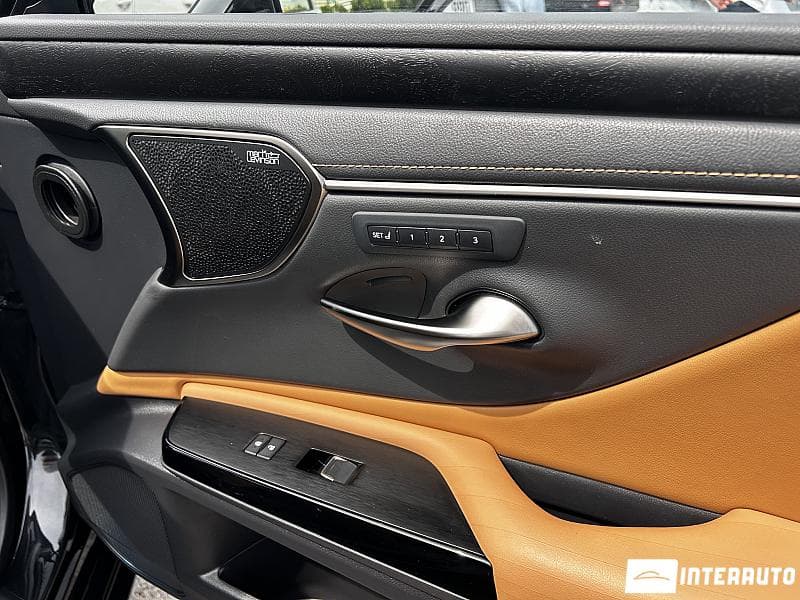 2022 Lexus ES 300h — Miniatură 19