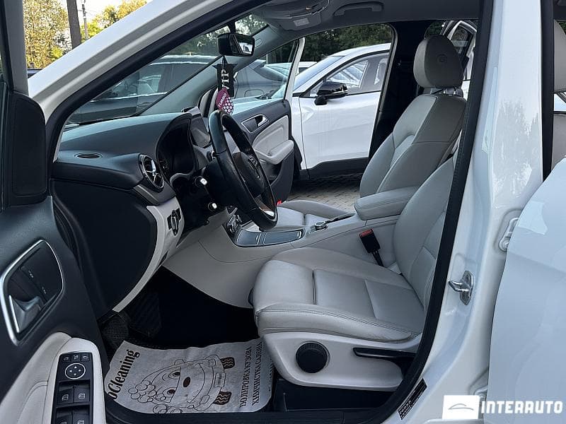 Mercedes B 250E 2017 — Миниатюра 5