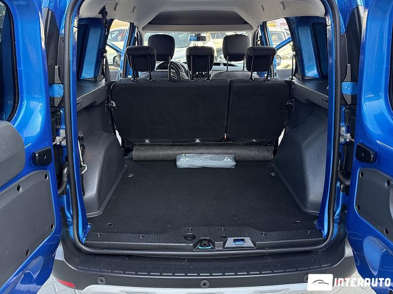 2018 Dacia Dokker Stepway — Miniatură 18