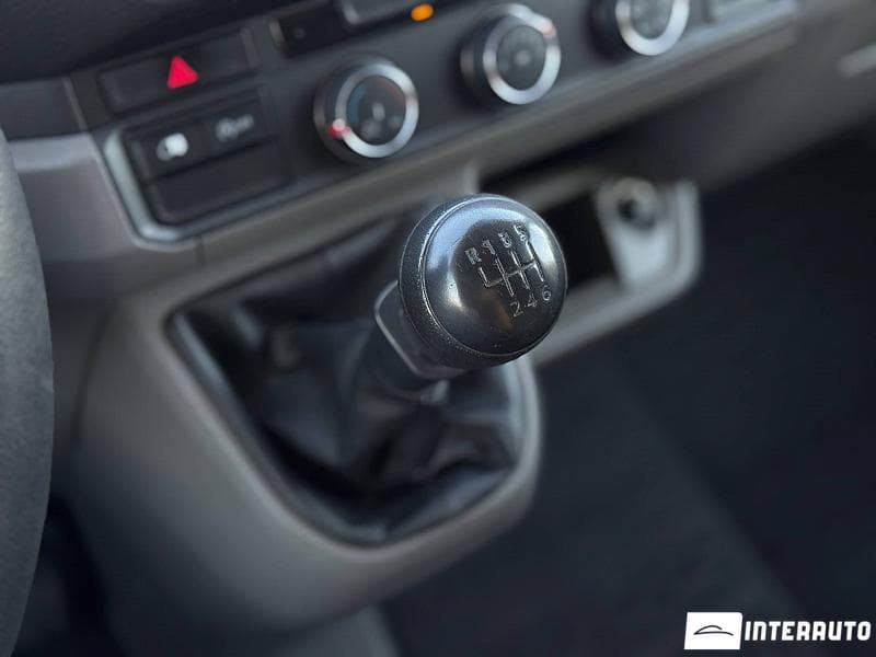 Volkswagen Crafter 2017 — Миниатюра 10