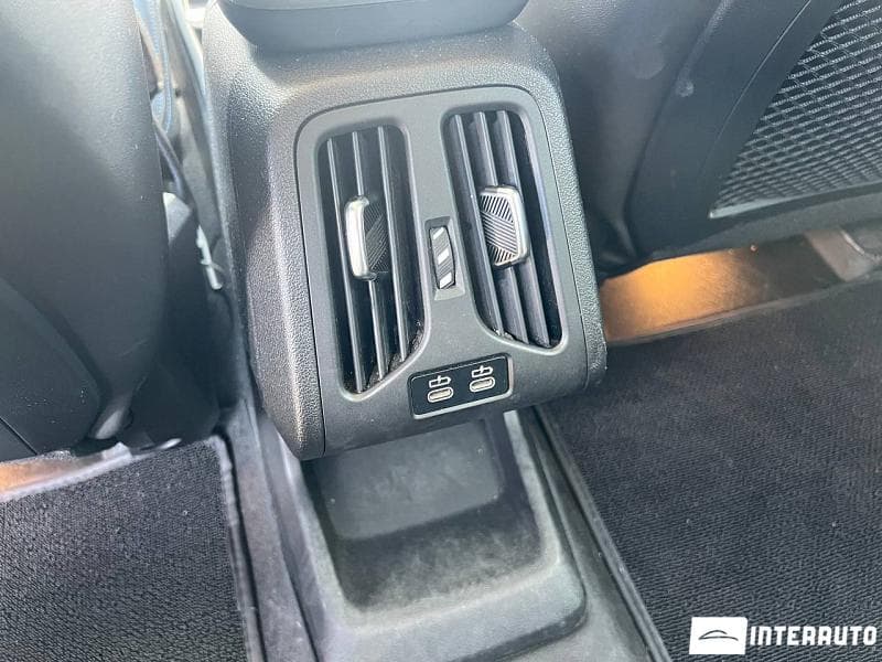 2023 BMW iX1 xDrive30 — Miniatură 22