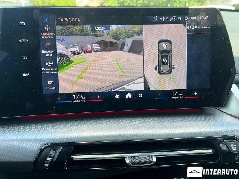 2023 BMW iX1 xDrive30 — Miniatură 16