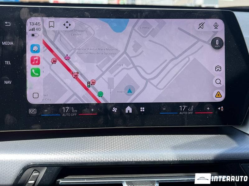 2023 BMW iX1 xDrive30 — Miniatură 13