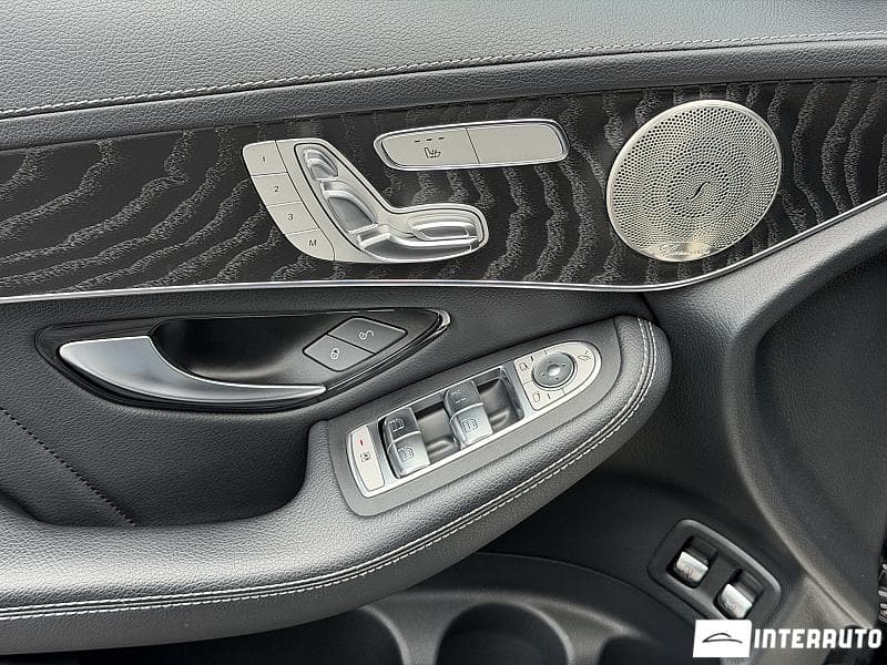 2020 Mercedes GLC 300e — Miniatură 15