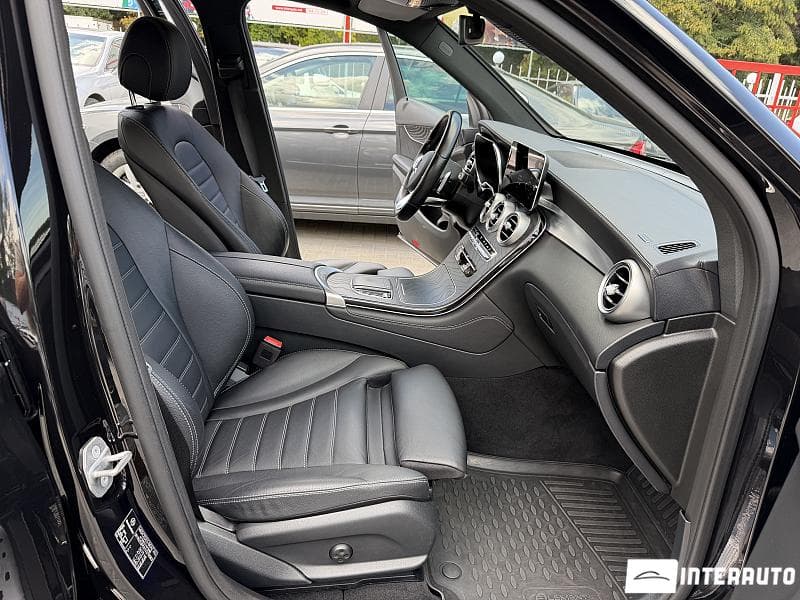 2020 Mercedes GLC 300e — Miniatură 5