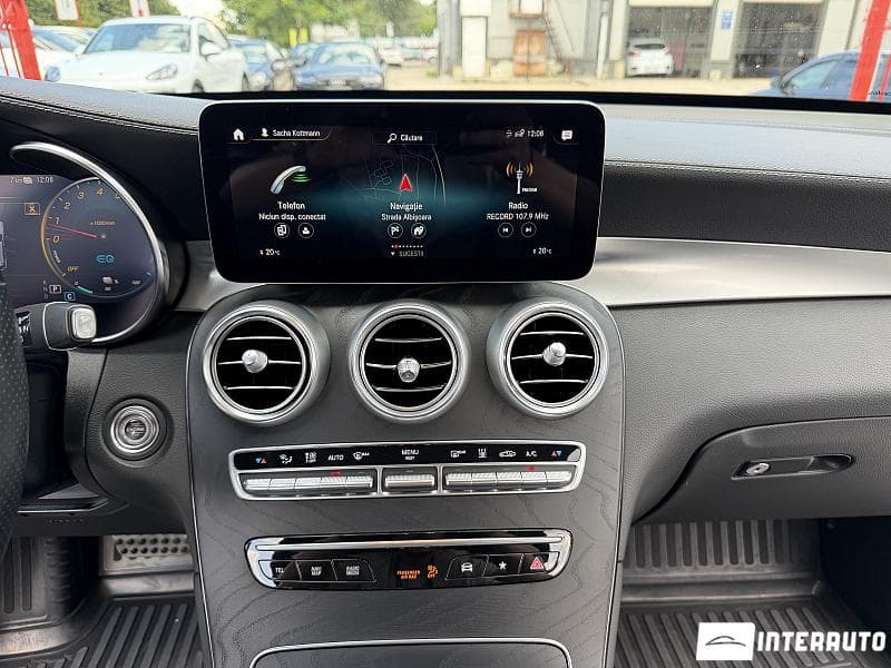 2020 Mercedes GLC 300e — Miniatură 13