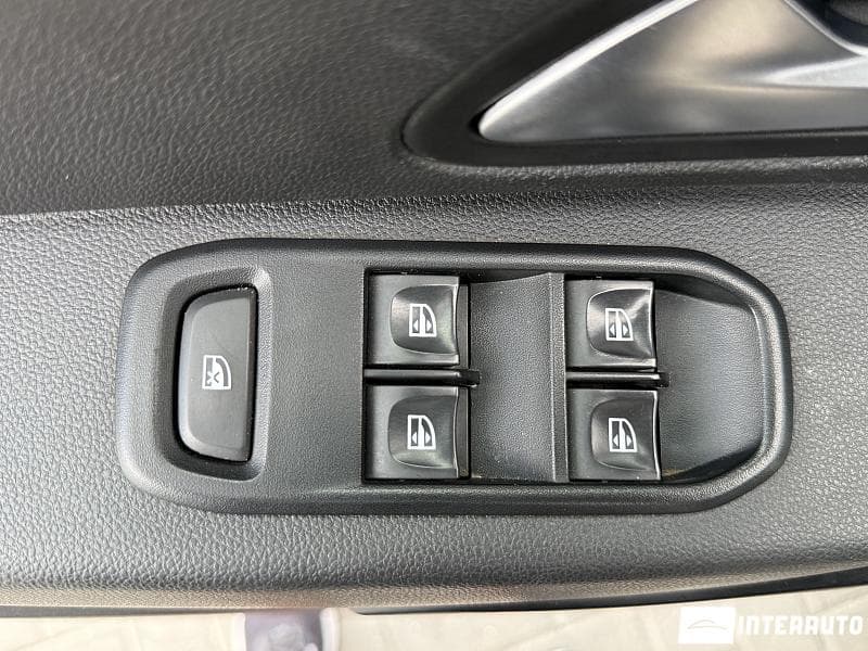 2019 Dacia Duster — Miniatură 14