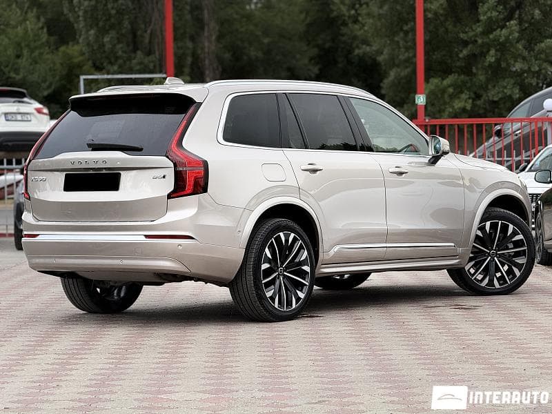 2025 Volvo XC 90 — Miniatură 2
