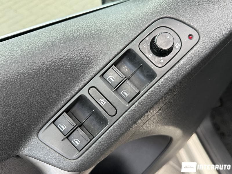 2009 Volkswagen Tiguan — Miniatură 18
