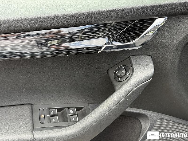 2018 Skoda Octavia — Miniatură 16