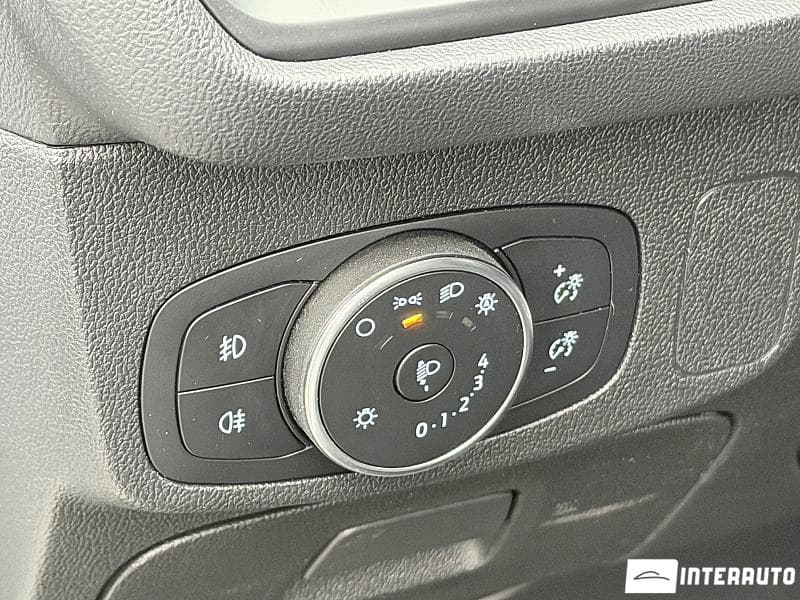 2019 Ford Focus — Miniatură 16