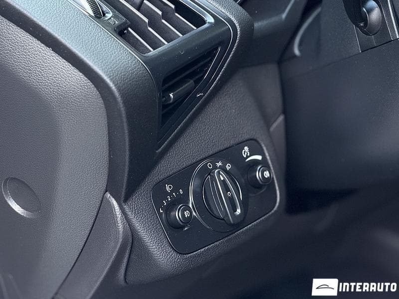2019 Ford Kuga — Miniatură 18