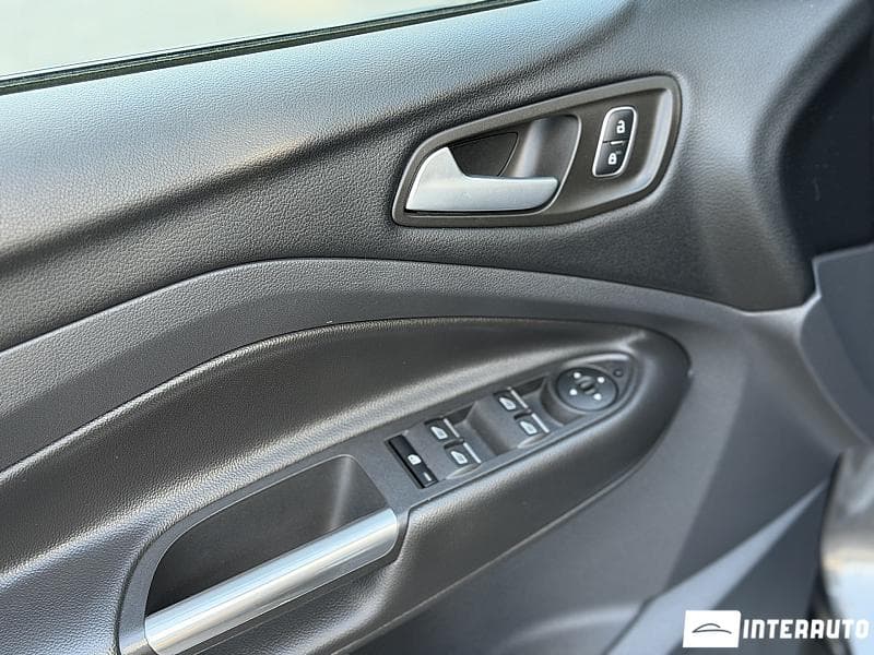 2018 Ford Kuga — Miniatură 9