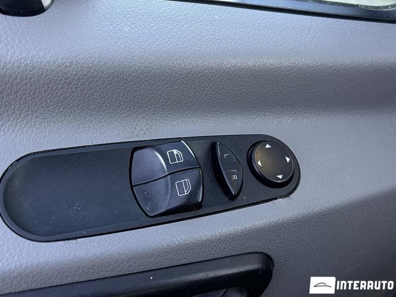 2016 Volkswagen Crafter — Miniatură 18