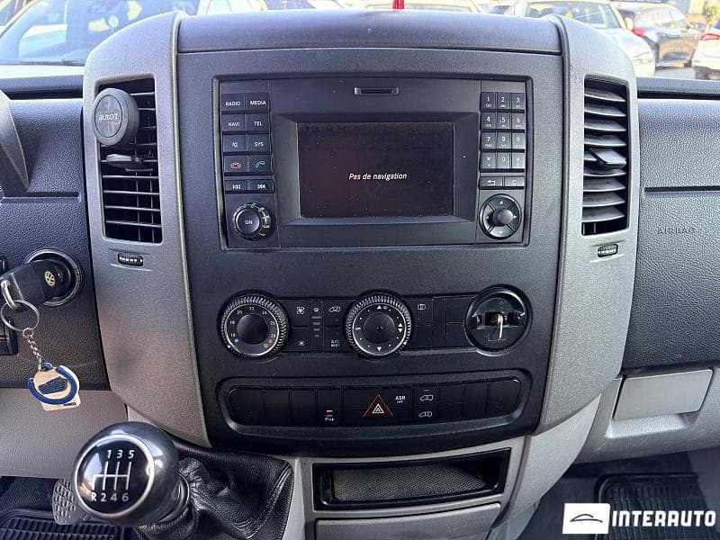 2016 Volkswagen Crafter — Miniatură 12