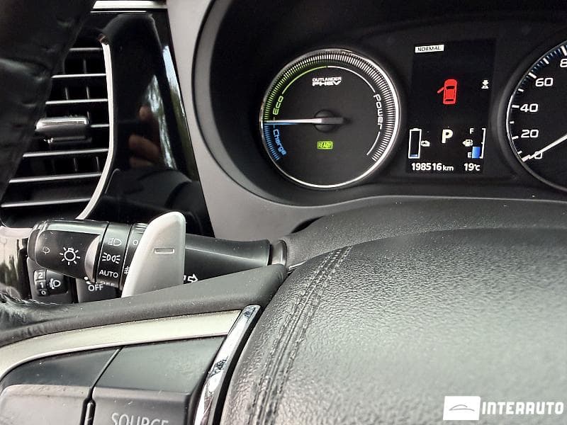 2015 Mitsubishi Outlander — Miniatură 13