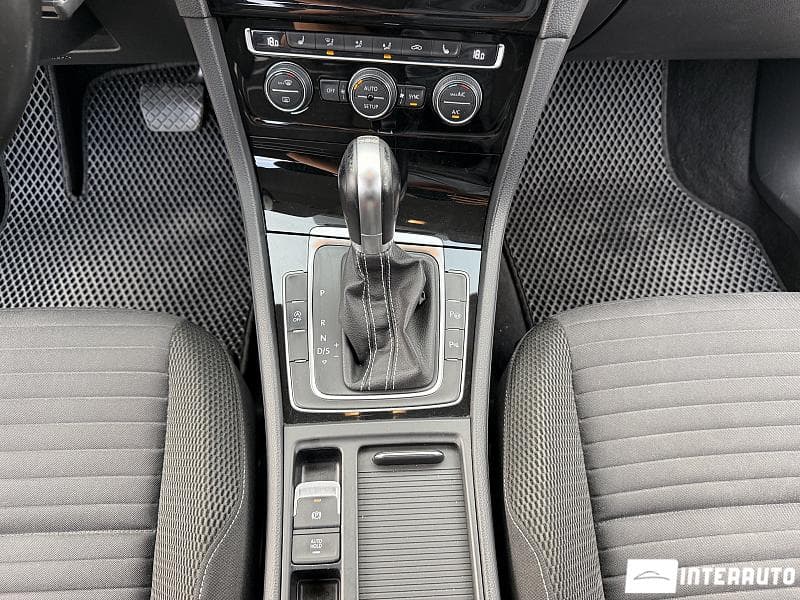 2014 Volkswagen Golf — Miniatură 12
