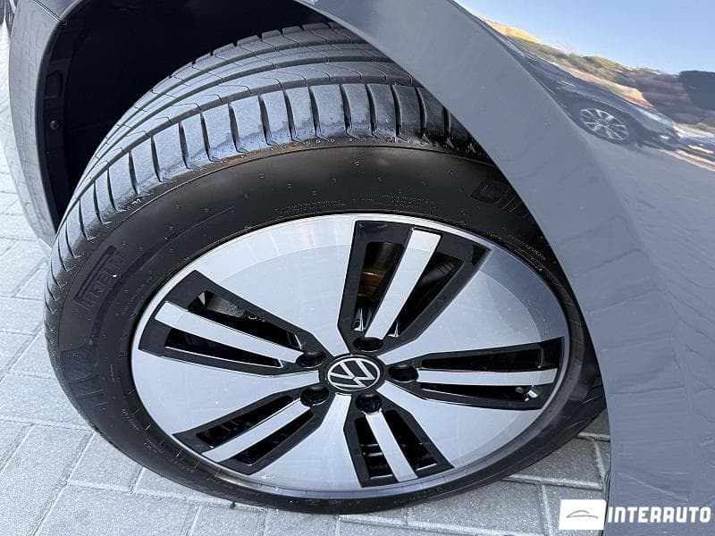 Volkswagen Passat GTE 2021 — Миниатюра 16
